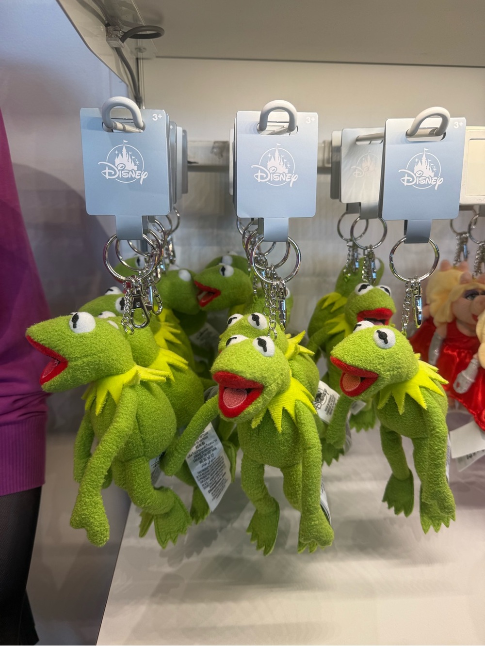 NWT 🏷️ | Disney Parks|MUPPETS|Kermit Plush Keychain - Green with Red Mouth